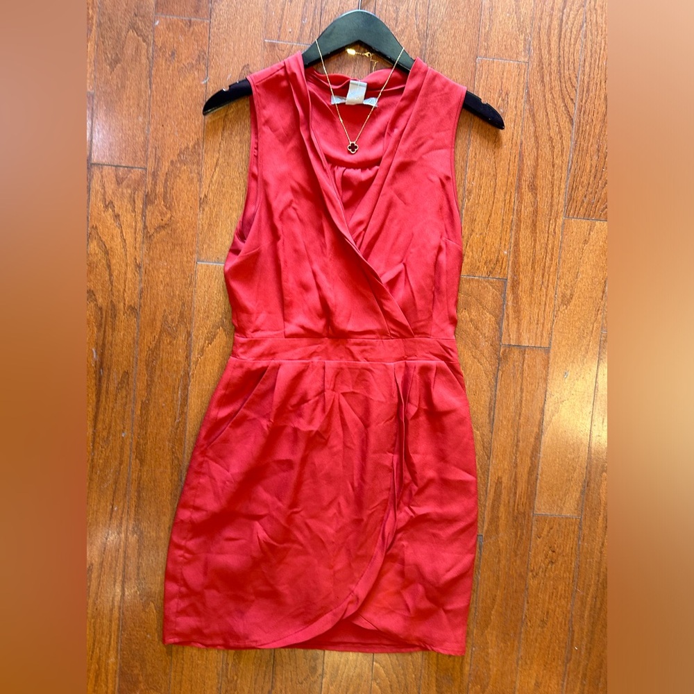 Dress brand love 21 size small $20 (necklace NOT included)